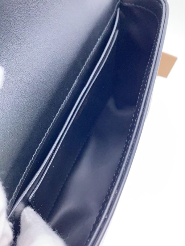 6 Burberry Shoulder Bag Leather Black