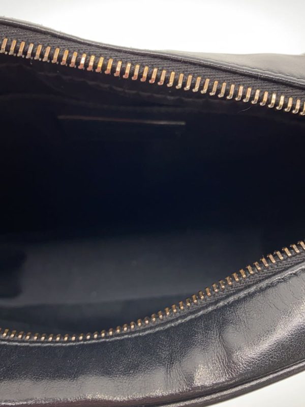 6 Saint Laurent Shoulder Bag Quilted Black