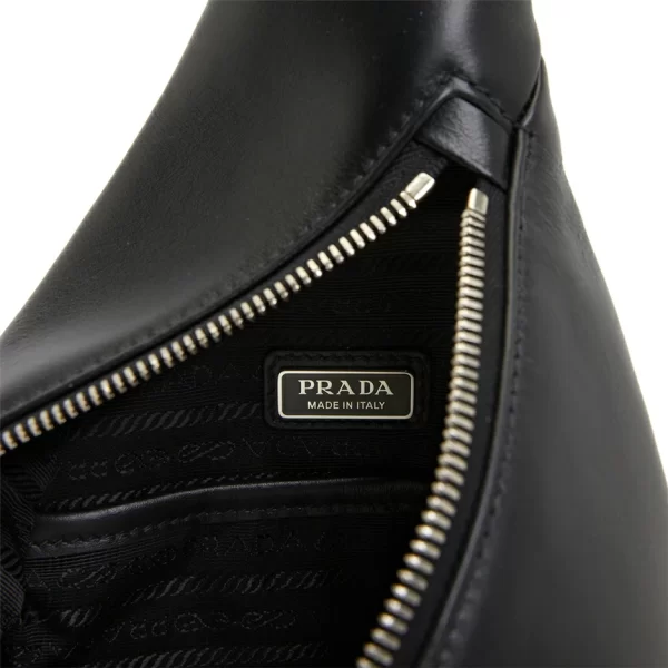 8 Prada Shoulder Bag Crossbag Black