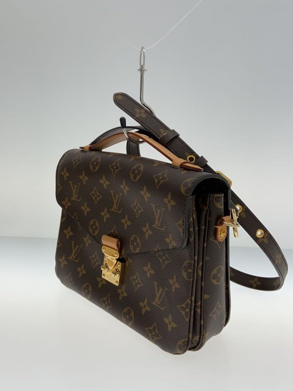 2 Louis Vuitton Shoulder Bag Brown