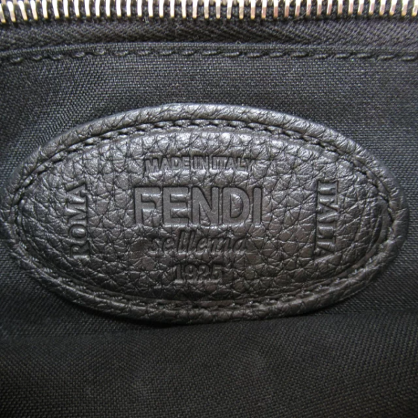 2107600949536 7 Fendi Leather Pochette Shoulder Bag