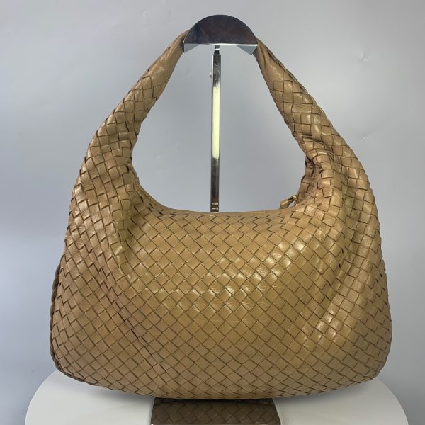 Bottega Veneta Bottega Veneta Intrecciato Hobo Bag Medium Beige Lambskin leather