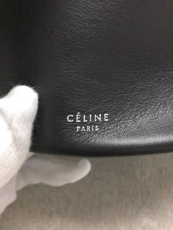 2300018983042 03 CELINE Shoulder Bag Black