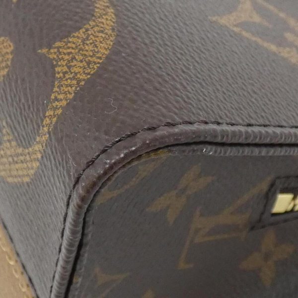 2460003908792 3 b Louis Vuitton Monogram Giant On the Go EW Bag Coated Canvas