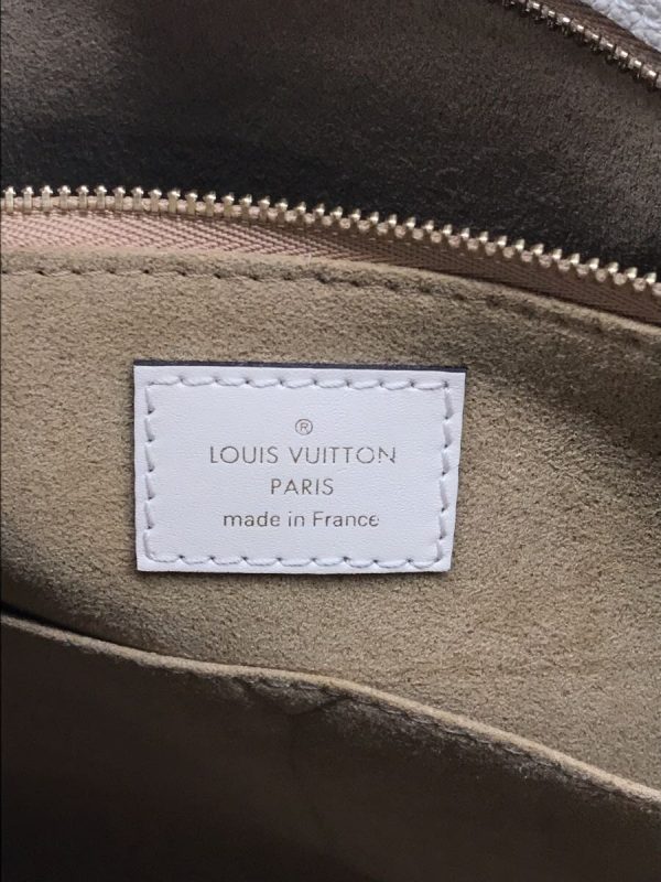 3 Louis Vuitton Onthego Tote Bag GM Gray