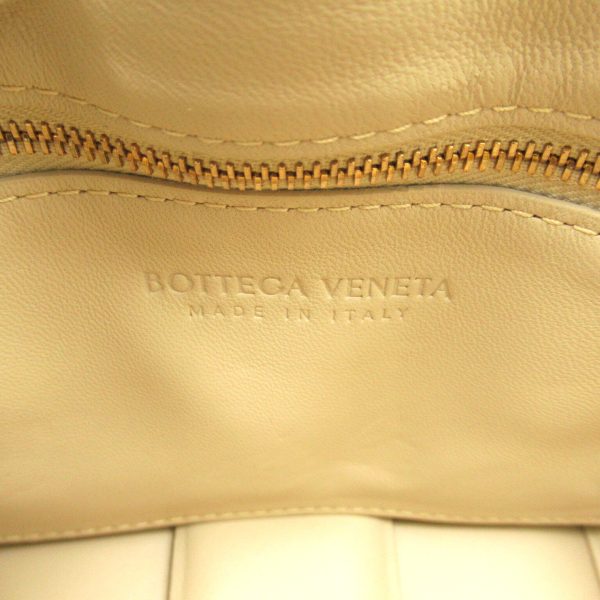 6 Bottega Veneta Shoulder Bag Lambskin Beige