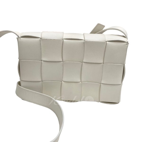 8005001053033 6 Bottega Veneta Cassette Intrecciato Leather Bag White