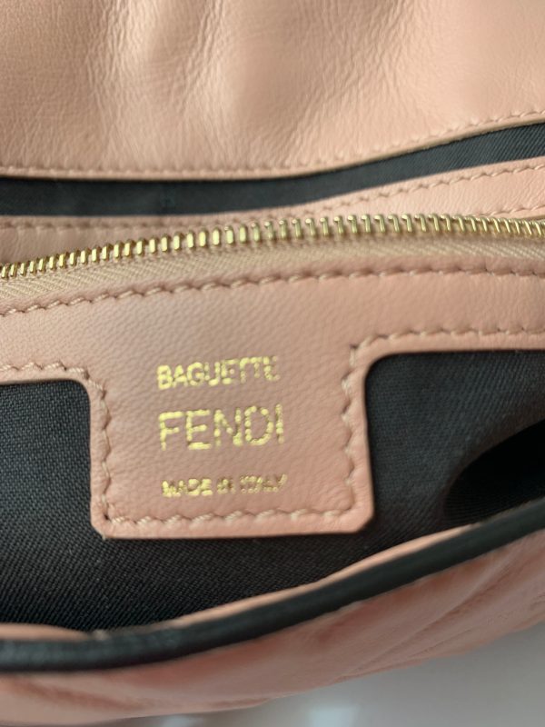 80ED317A 7BCF 45AF 8257 60764B6E8836 FENDI Baguette Rosa Bourbon Pink Leather 3D FF Motif Crossbody bag