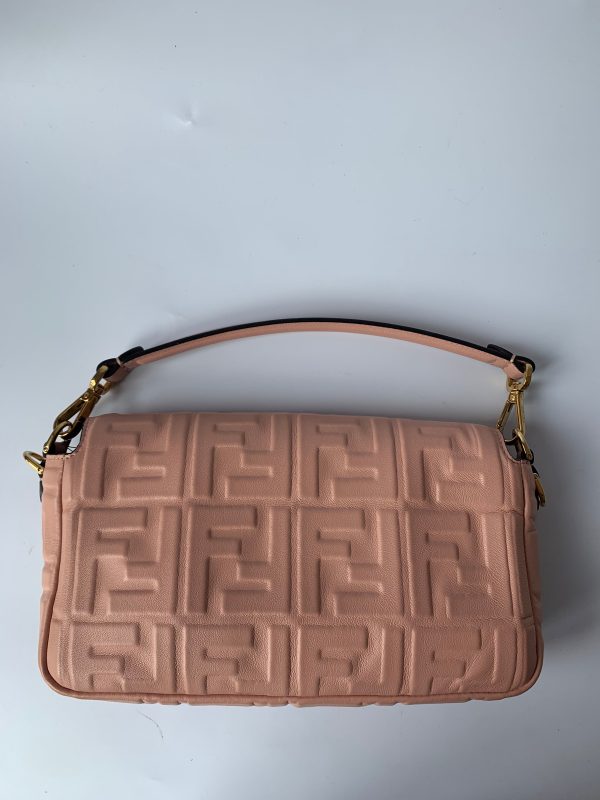 Leather FENDI Baguette Rosa Bourbon Pink Leather 3D FF Motif Crossbody bag