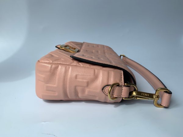 A5ED2BB4 4E70 454C 8239 8E4893990A9C FENDI Baguette Rosa Bourbon Pink Leather 3D FF Motif Crossbody bag