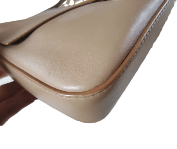 B29F794F 138D 4ADC B513 57118C9B8008 1 201 a Fendi Baguette Beige Leather with Gold Studded Metal Buckle