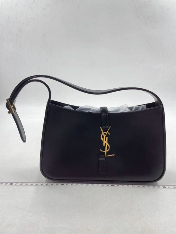 nan Hobo bag by Yves Saint Laurent Le 5 à 7 monogram Black Leather Standard Size