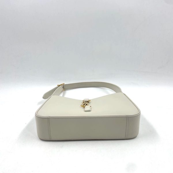 IMG 2840 Hobo bag by Yves Saint Laurent Le 5 à 7 Cream White Leather Standard Size