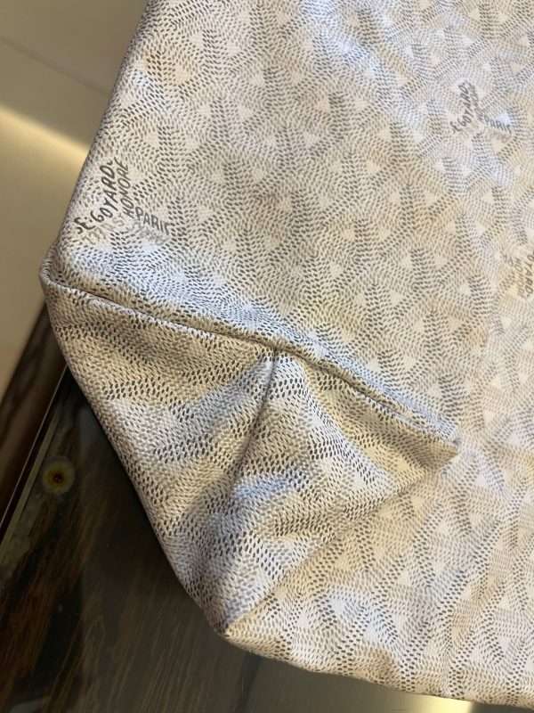 IMG 4216 35544ca4 8624 493c 8ac8 866ea39159c1 Goyard Saint Louis PM Tote Medium White