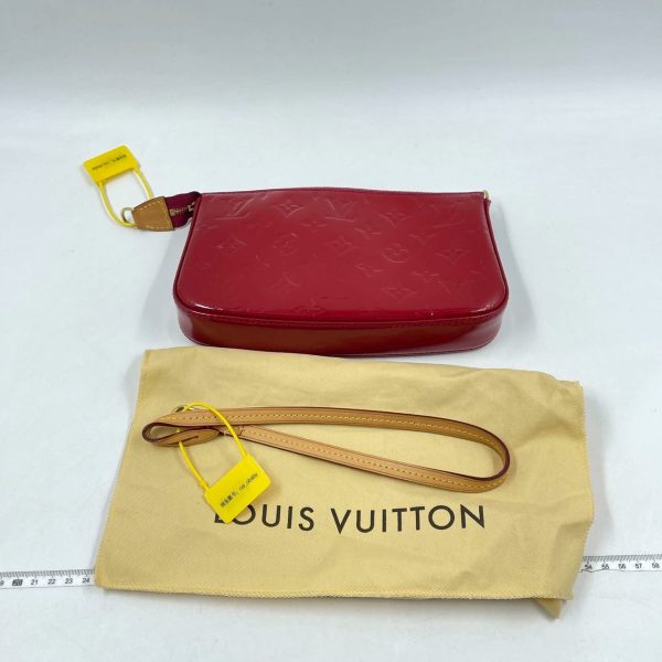 IMG 4412 Louis Vuitton Pochette Accessoire Patent Leather Red Medium