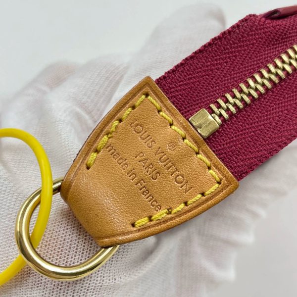IMG 4417 Louis Vuitton Pochette Accessoire Patent Leather Red Medium