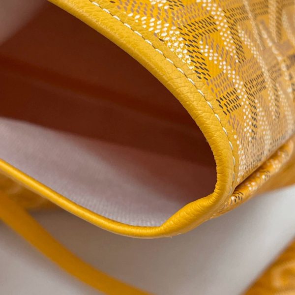 IMG 4556 3fd4d009 b027 4639 bd90 6665d666293d Goyard Saint Louis Tote GM Yellow