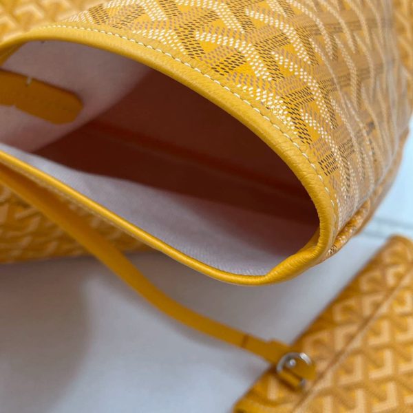 IMG 4557 050e3aaa 541e 48f4 9f9d 0e72ab2f771e Goyard Saint Louis Tote GM Yellow