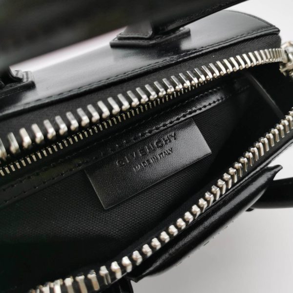 IMG 6051 Givenchy Antigona Mini Black Shiny Leather Top Handle bag with Strap