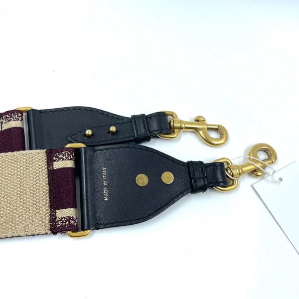 image 0eb1702f 6b5f 422b 8de6 1e6c2e599223 Dior Saddle Strap maroon canvas with Dior Logo