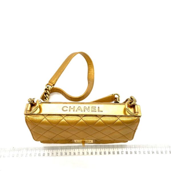 image 4f259fc4 09f6 4462 8aa5 5d73c5b32251 Chanel Camera Bag Beige with gold chains