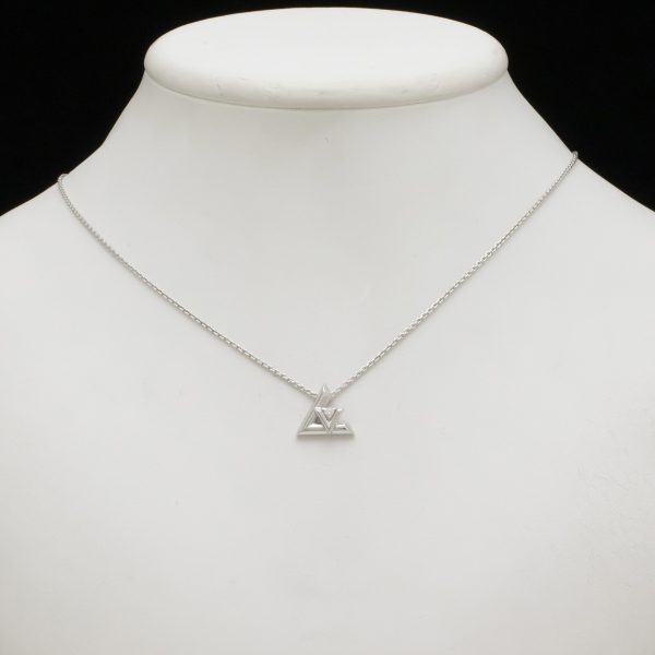 22050663 5 Louis Vuitton Diamond Pendant White Gold