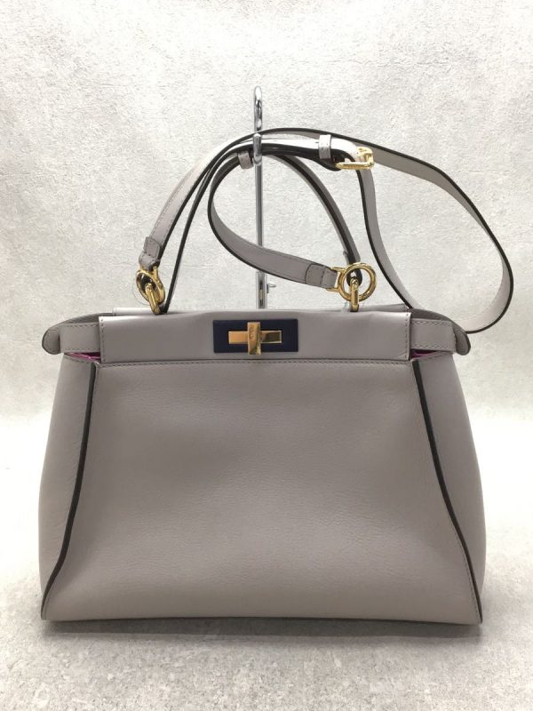 2300035501137 04 FENDI Peekaboo Leather Bag