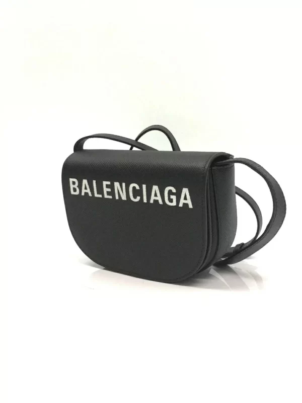 2320121486209 02 BALENCIAGA Shoulder bag Leather Black