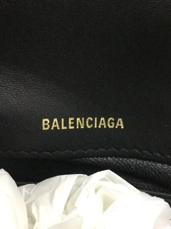 2320121486209 05 BALENCIAGA Shoulder bag Leather Black