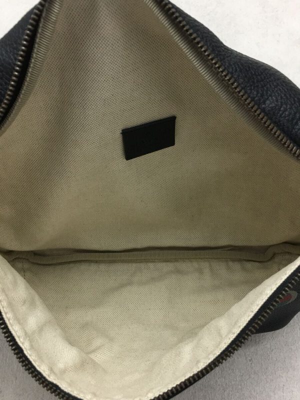 2320781532391 06 GUCCI Belt bag Leather Black