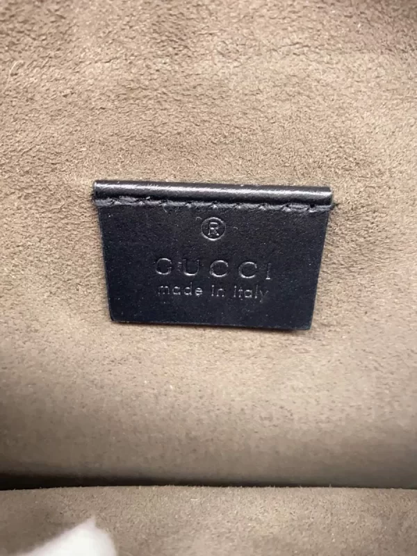 2336113340268 05 GUCCI Waist Bag Leather Beige