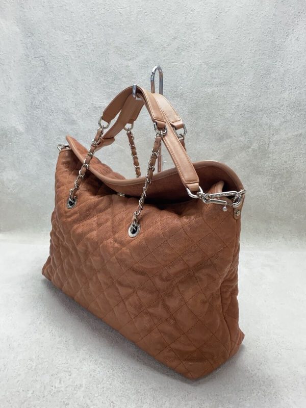 2337870478294 02 CHANEL Chain tote bagshoulder bag Leather beige