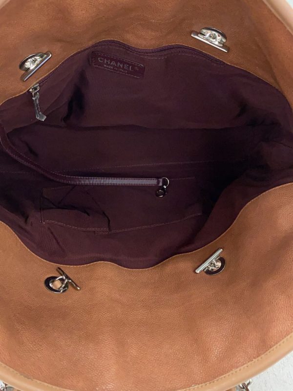 2337870478294 06 CHANEL Chain tote bagshoulder bag Leather beige