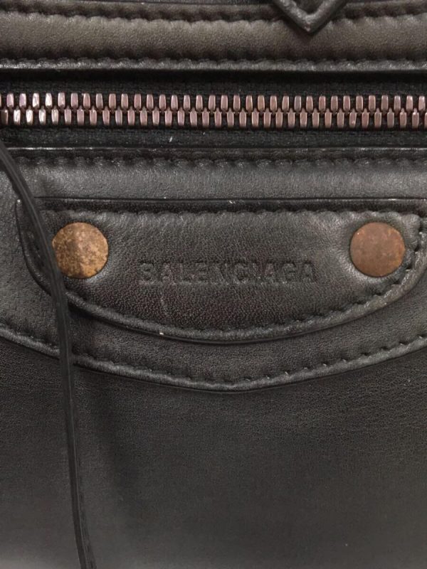 2340372843644 05 BALENCIAGA 2WAY NEO CLASSIC Medium Tote Bag