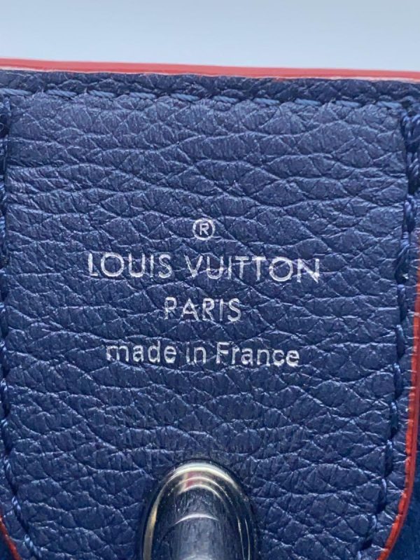 2343441014709 05 LOUIS VUITTON Lockme Tote Marine Rouge bag NAVY Plain