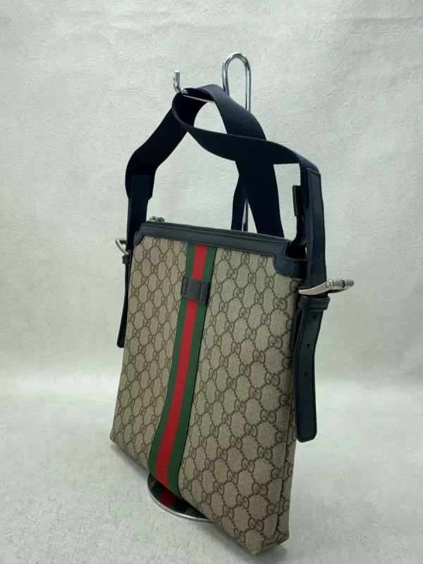 2343520257379 02 GUCCI GG Supreme Shoulder Bag