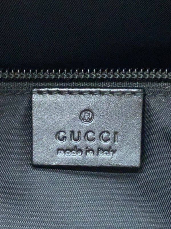 2343520257379 05 GUCCI GG Supreme Shoulder Bag