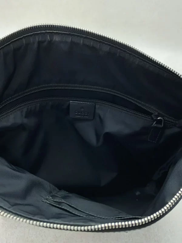 2343520257379 06 GUCCI GG Supreme Shoulder Bag