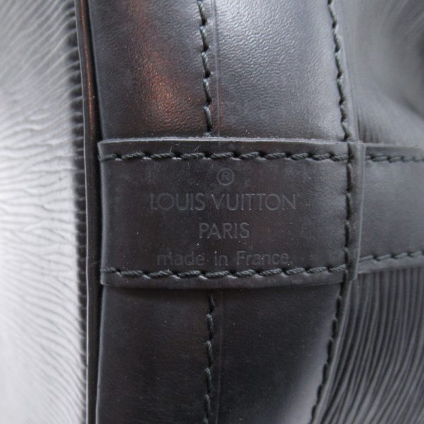 6 Louis Vuitton Noe Shoulder Bag Calf Epi Black