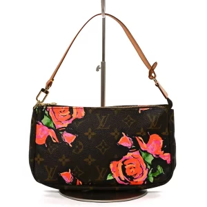 6111797 1 GUCCIGG Supreme Shoulder Bag Black