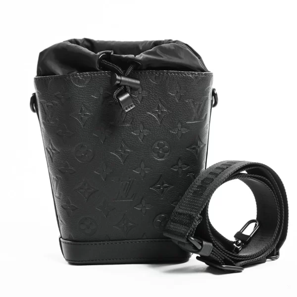 6114026 1 Louis Vuitton Noesling Shoulder Bag M82248 Black