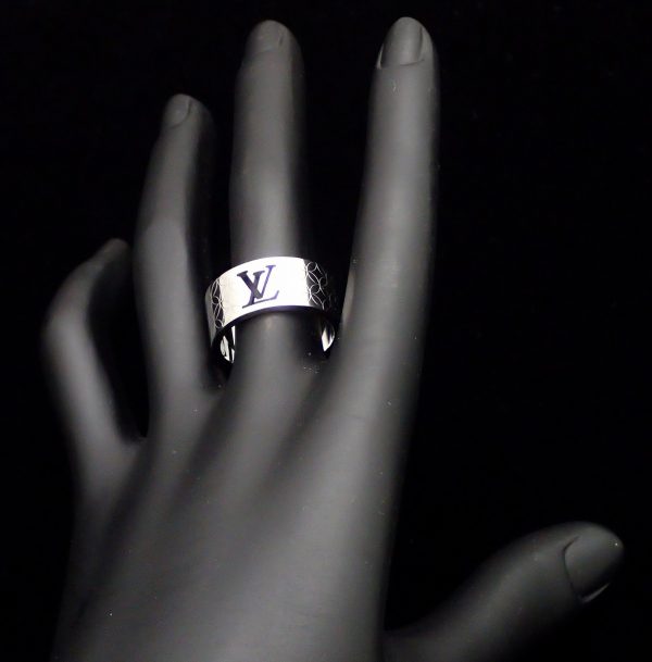 7 Louis Vuitton Berg Champs Elysees Ring SS Stainless Steel Silver