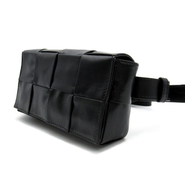 2101217896535 2 BOTTEGA VENETA waist bag body calfskin black