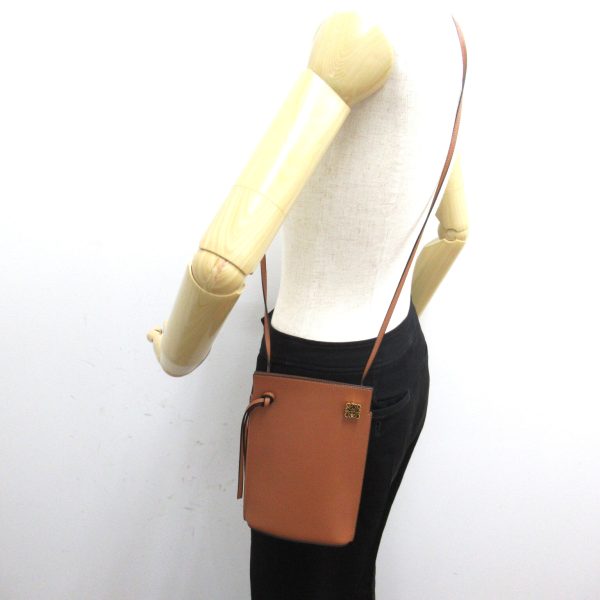 2104102266871 5 LOEWE Dice Pocket Shoulder Bag Leather Brown