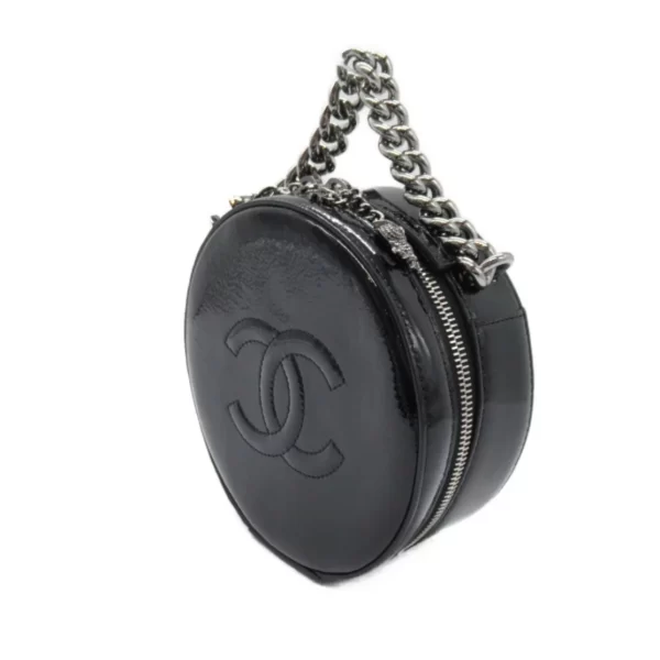 2104102269926 7 CHANEL Round As Earth Leather Shoulder Bag Black