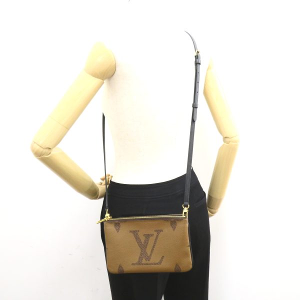 2106800534917 5 Louis Vuitton Pochette Accessorie Canvas Monogram Giant Reverse Shoulder Bag Brown