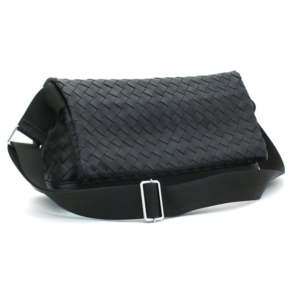 220208 bg4 1 1 1 Bottega Veneta Shoulder Bag Black