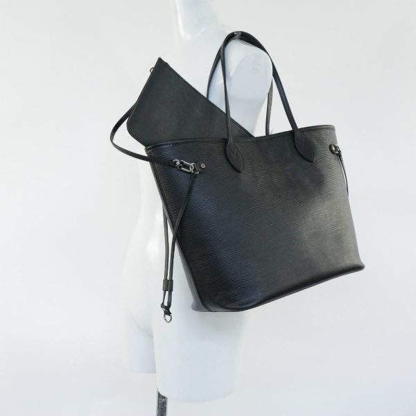 5 Louis Vuitton Epi Neverfull MM Tote Bag With Pouch Noir Black