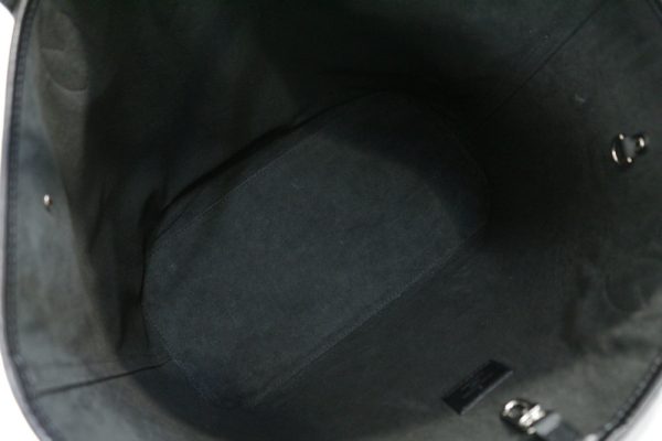 6 Louis Vuitton Epi Neverfull MM Tote Bag With Pouch Noir Black