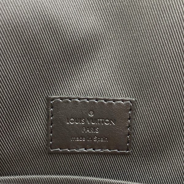 7 Louis Vuitton Shadow Sprinter Messenger Shoulder Bag Noir Black